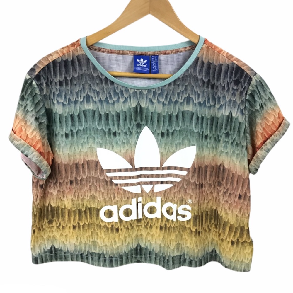 ADIDAS | Farm Menire Top & Shorts Set - Picture 3 of 10